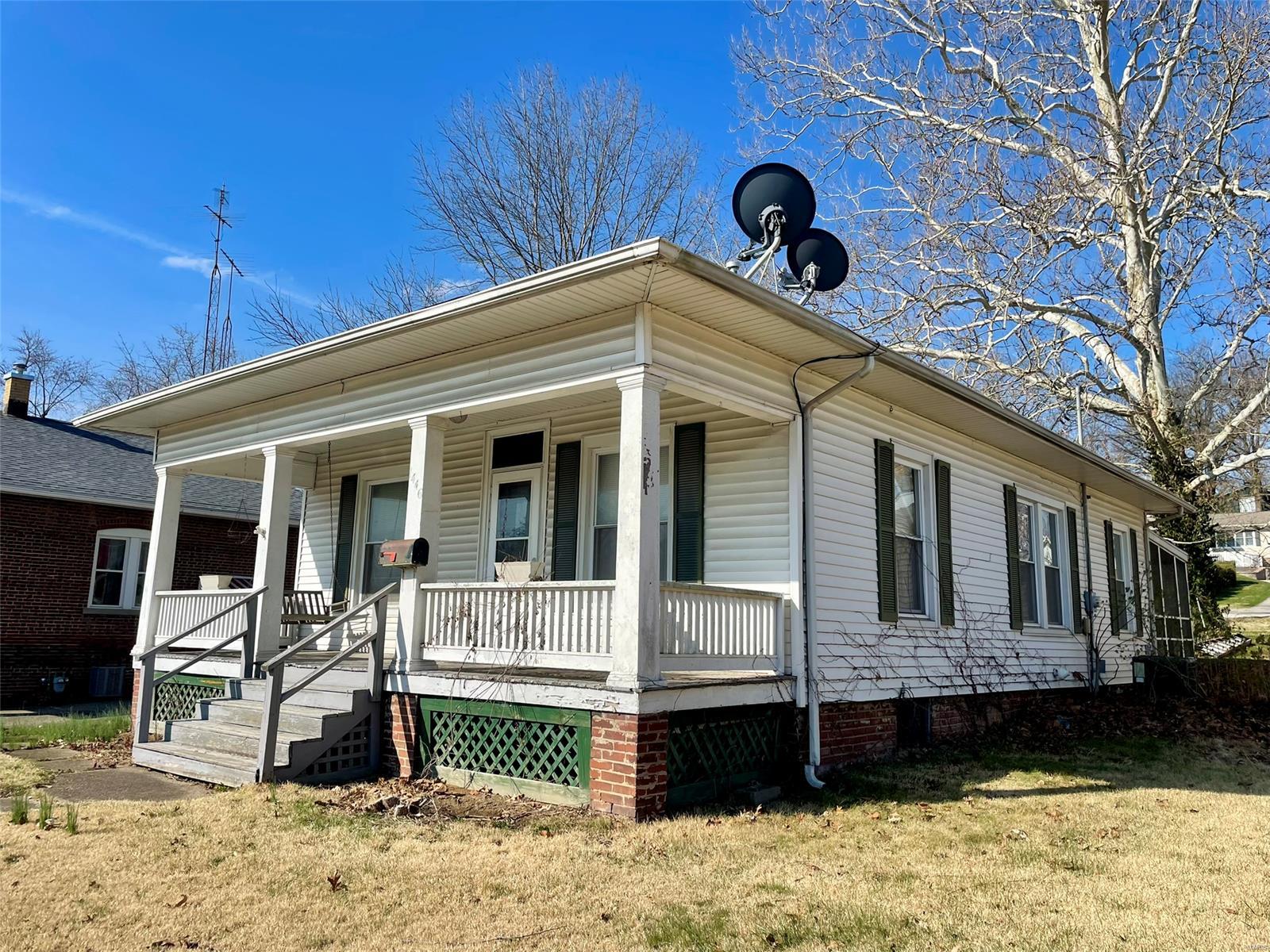 1446 Vandalia Road Hillsboro, IL 62049 - Photo 3 of 24 Gallery Image 3