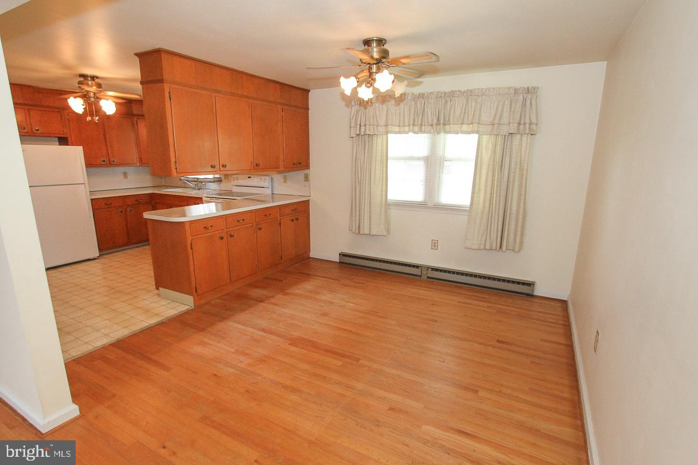 171 West Moyer Road Pottstown, PA 19464 - Photo 3 of 24 Gallery Image 3