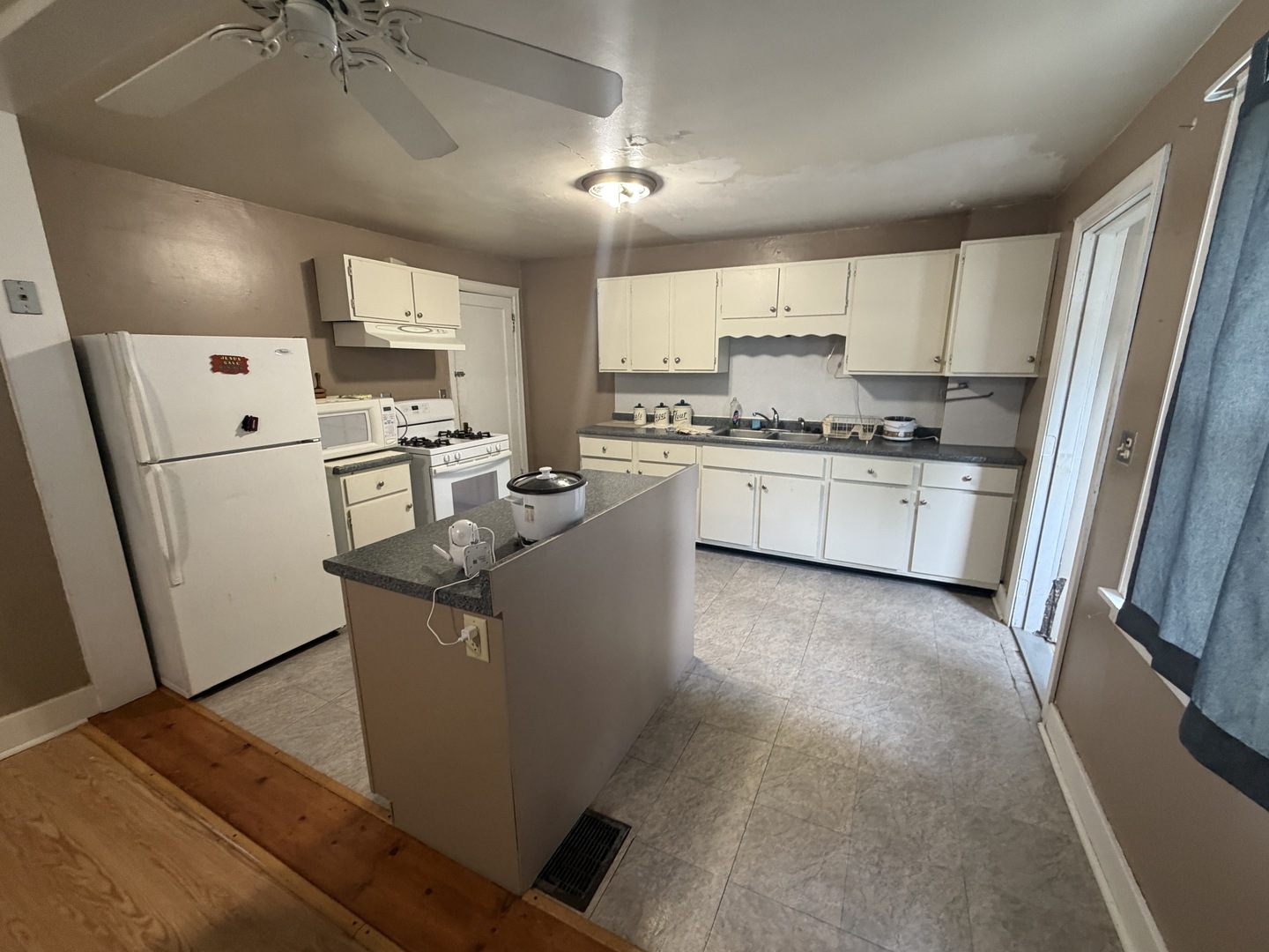 109 South Washington Street Rochelle, IL 61068 - Photo 15 of 19