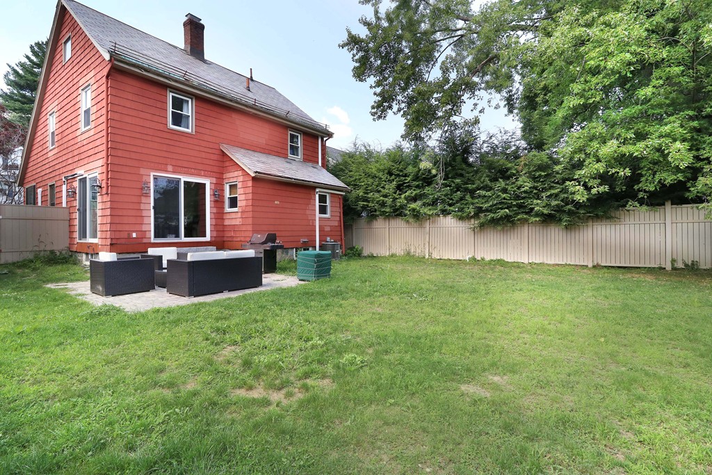 17 Garnet Road Boston, MA 02132 - Photo 24 of 25 Gallery Image 24