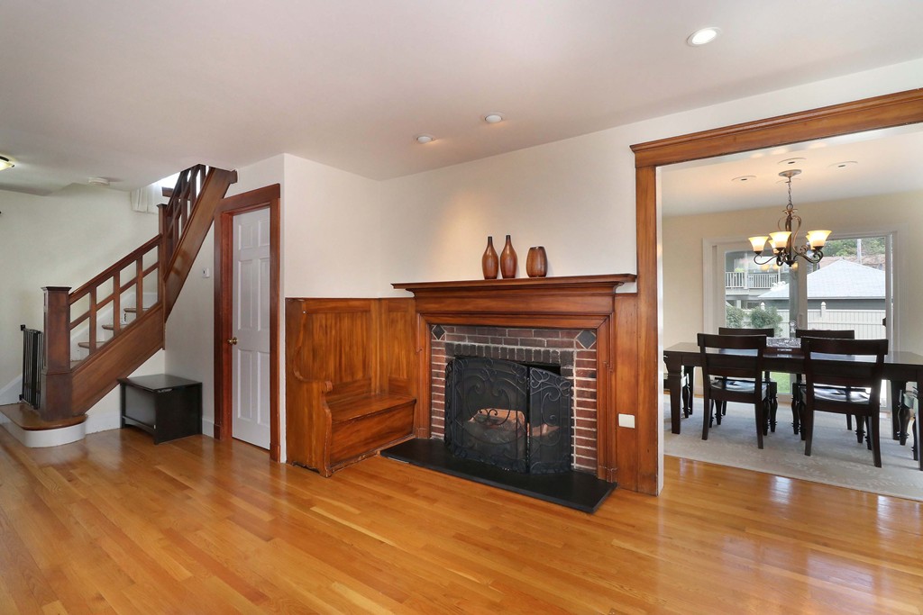 17 Garnet Road Boston, MA 02132 - Photo 3 of 25 Gallery Image 3