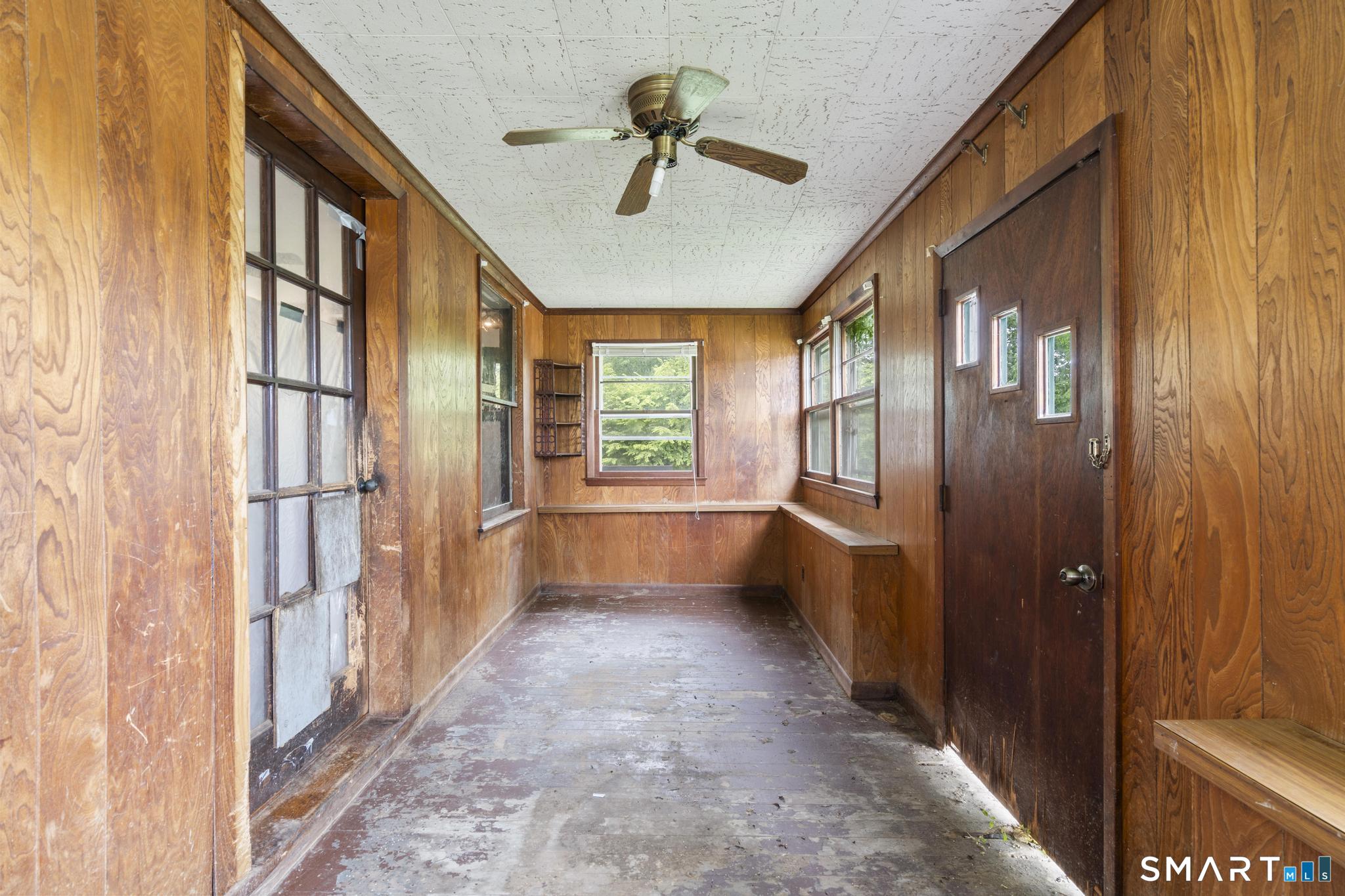 663 White Plains Road Trumbull, CT 06611 - Photo 10 of 32