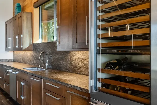 $7,750,000 | 860 South Kihei Road, Kihei, HI 96753