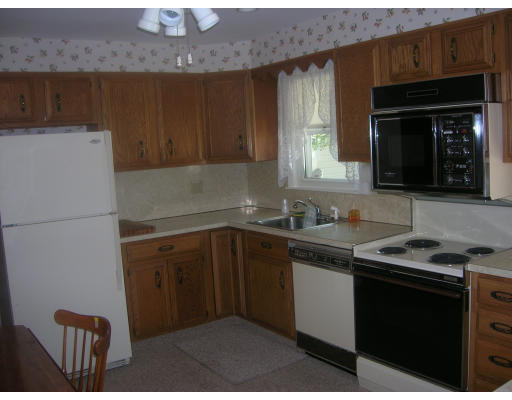 22 Michigan Road Worcester, MA 01606 - Photo 3 of 6 Gallery Image 3