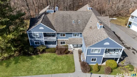 $375,000 | 208 Windgate Circle, Unit D, Monroe, CT 06468