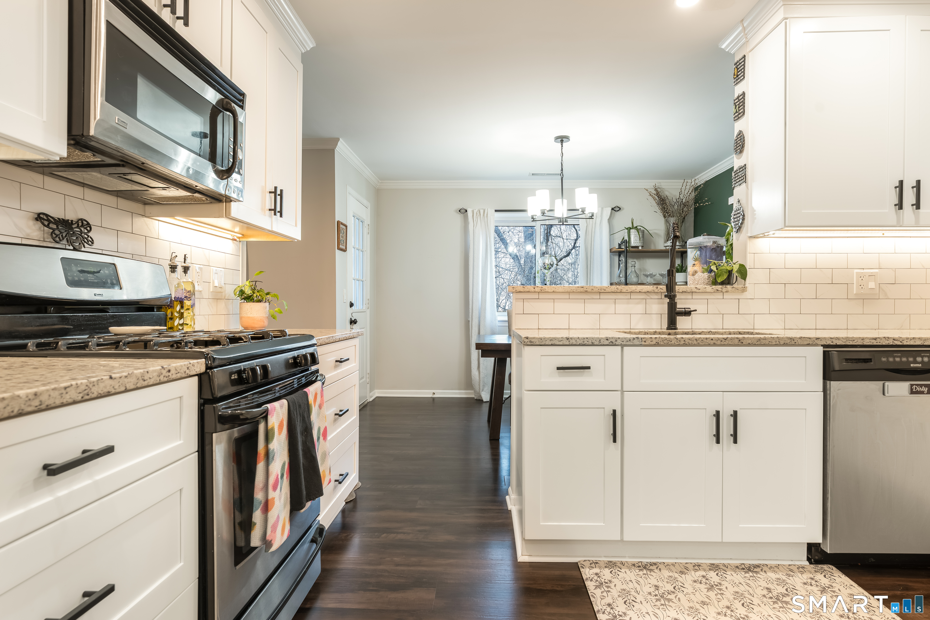 208 Windgate Circle, Unit D Monroe, CT 06468 - Photo 6 of 34