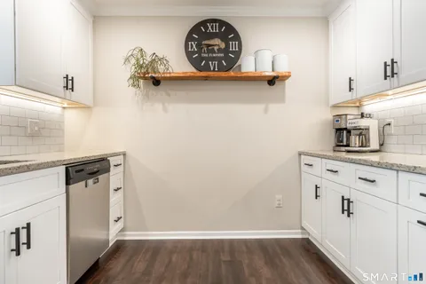 $375,000 | 208 Windgate Circle, Unit D, Monroe, CT 06468