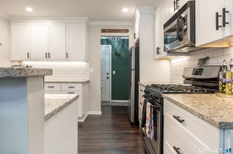 $375,000 | 208 Windgate Circle, Unit D, Monroe, CT 06468