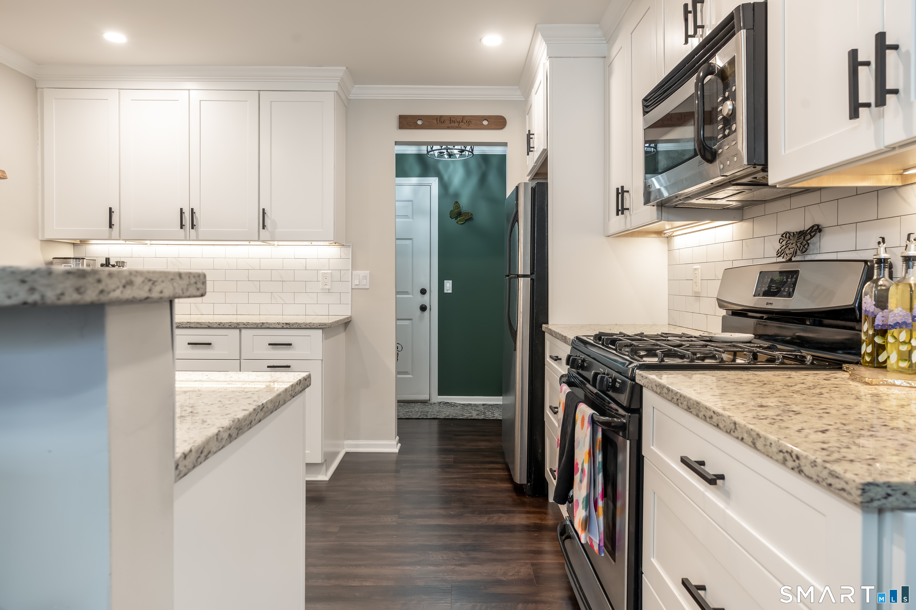 208 Windgate Circle, Unit D Monroe, CT 06468 - Photo 10 of 34