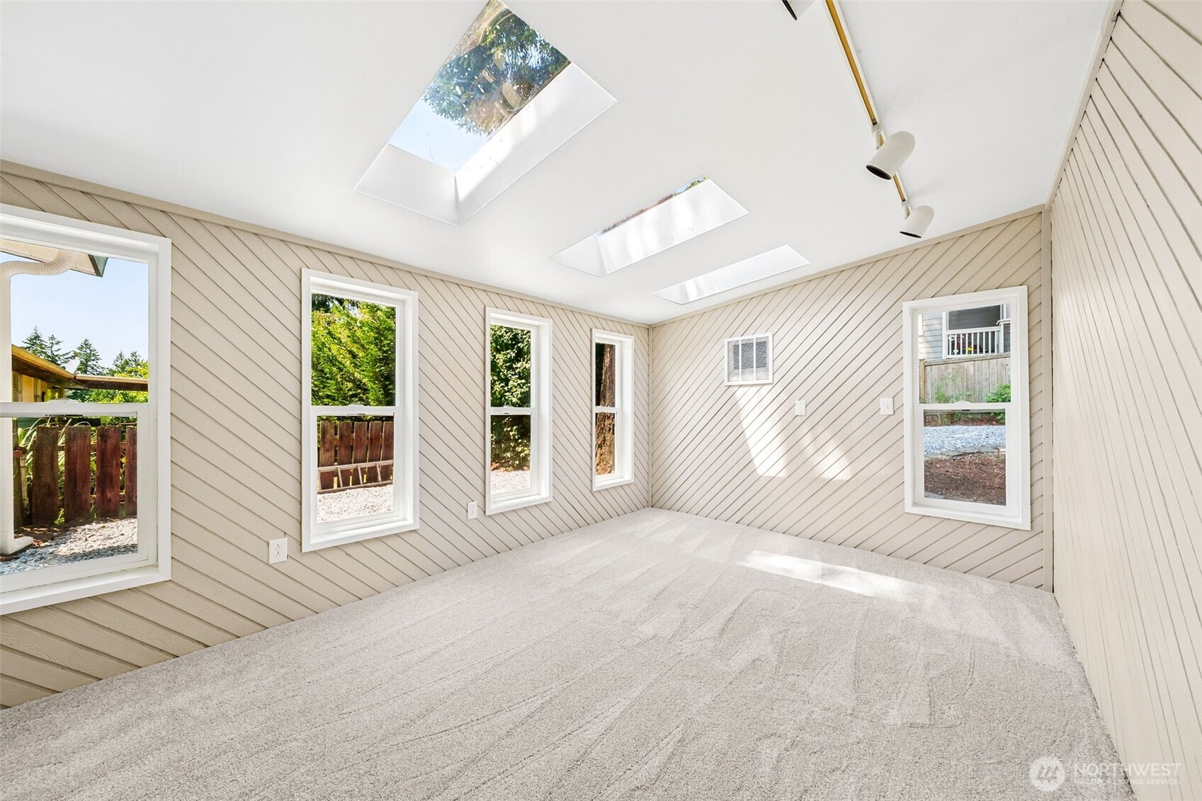 11434 Southeast 186th Street Renton, WA 98055 - Photo 11 of 32 Gallery Image 11