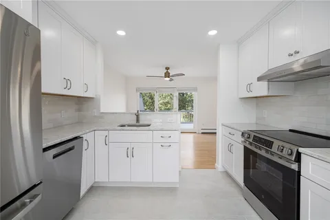 $850,000 | 57 Clinton Street, Unit 57C, Newport, RI 02840