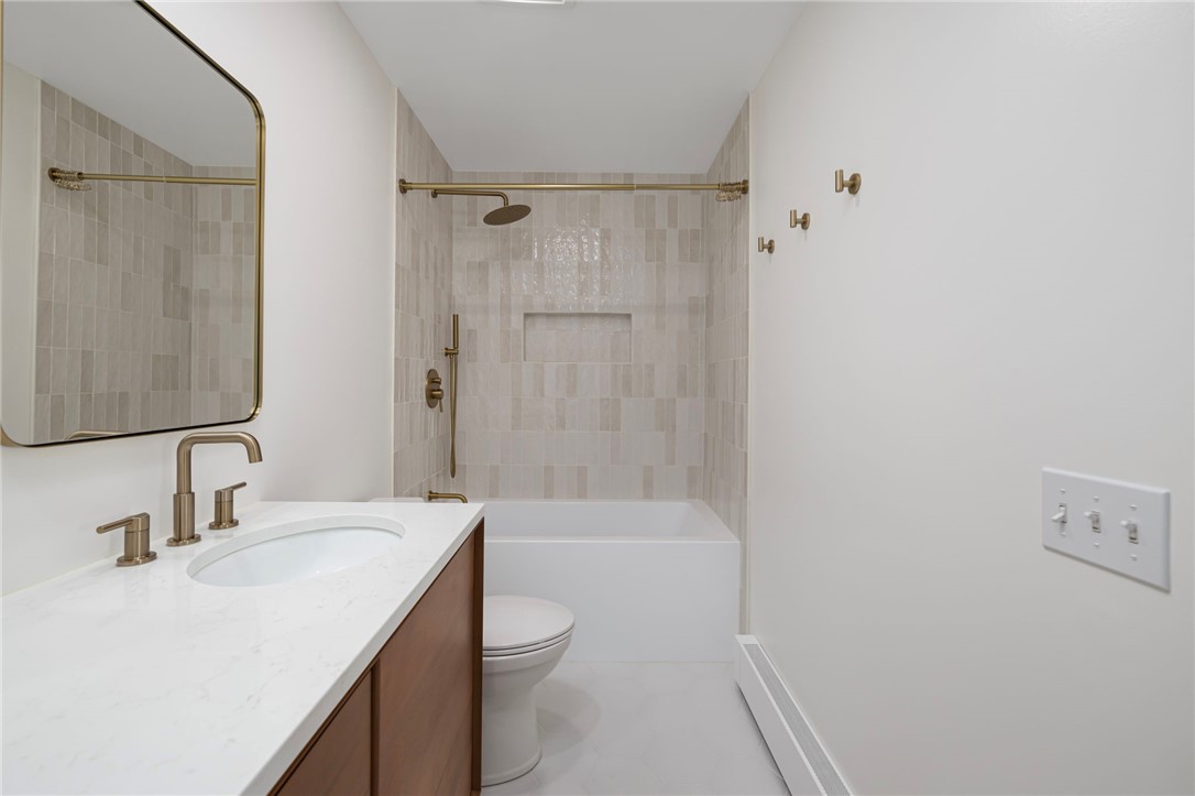 57 Clinton Street, Unit 57C Newport, RI 02840 - Photo 24 of 40 Full Bath