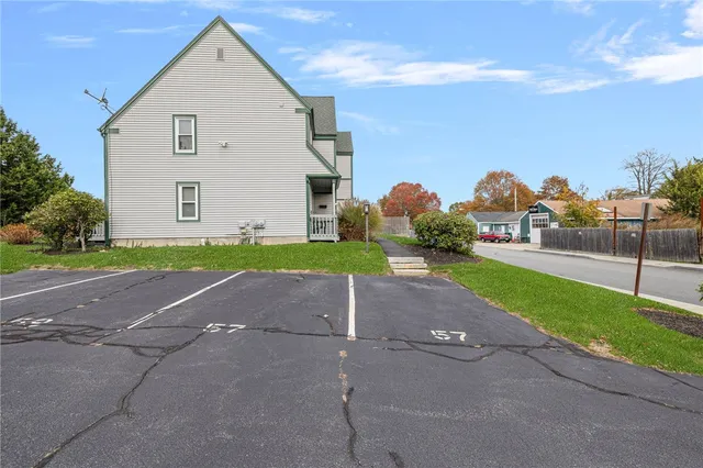 $850,000 | 57 Clinton Street, Unit 57C, Newport, RI 02840