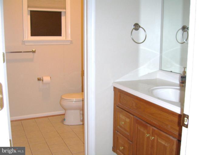 4333 Gene Hemp Road Jefferson, MD 21755 - Photo 11 of 30 Upper 1 full bath, double vanities/sinks