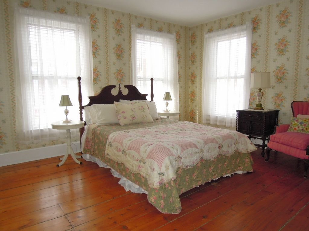 28 School Street Rockingham, VT 05101 - Photo 24 of 35