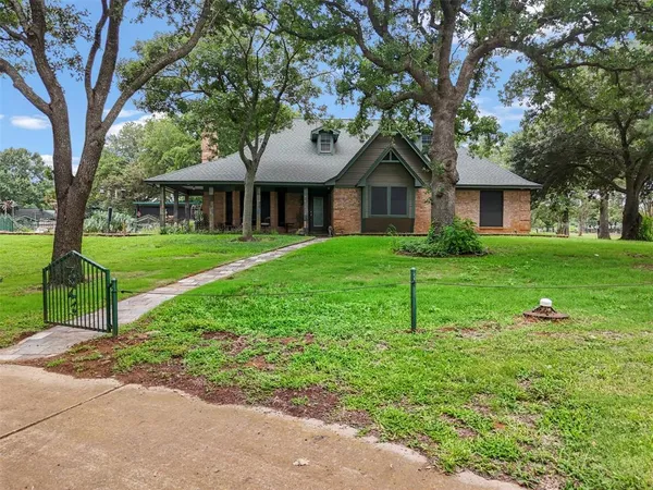 $895,000 | 301 Ryan Avenue, Burleson, TX 76028