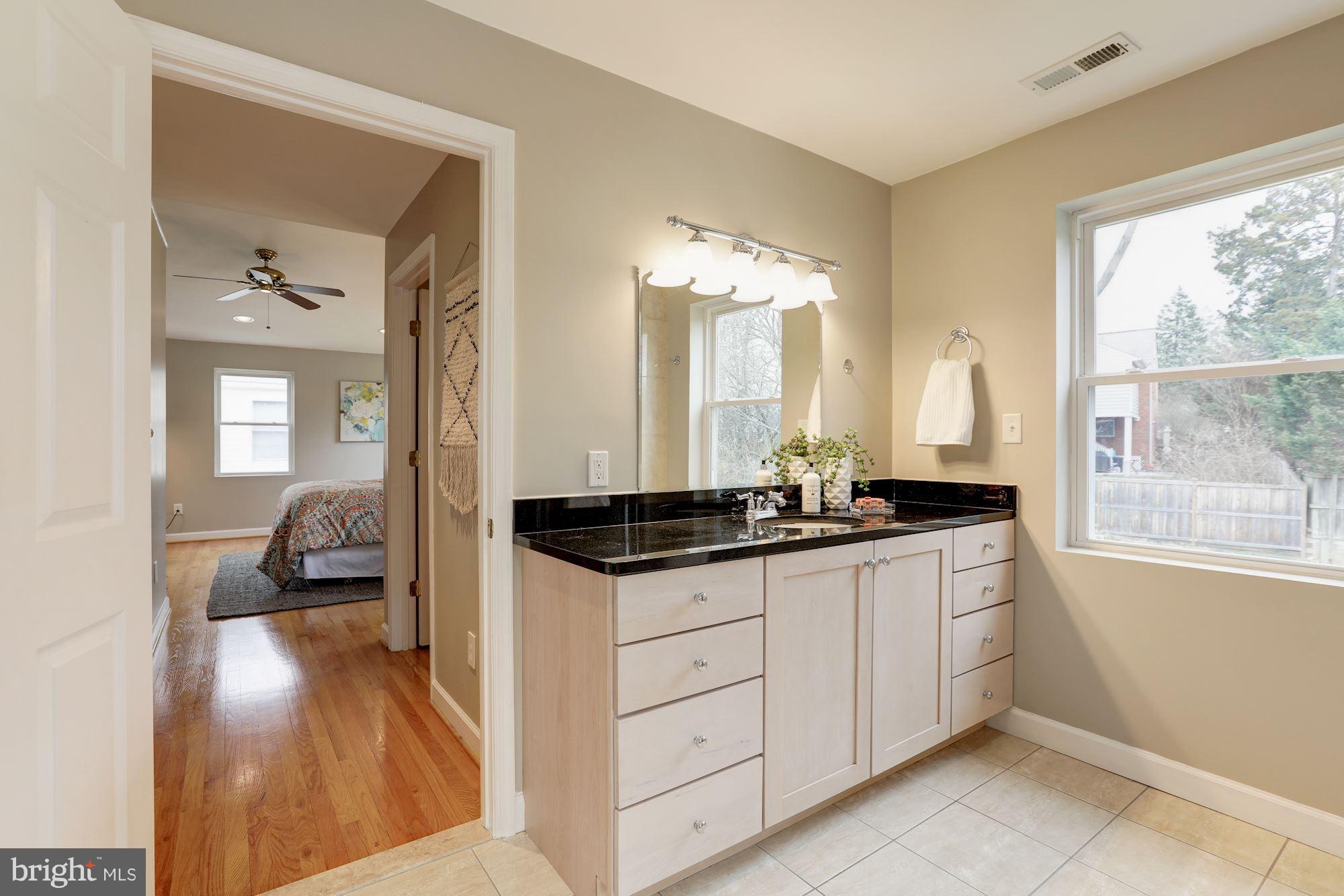 10007 Raynor Road Silver Spring, MD 20901 - Photo 18 of 23 Bath (Master)