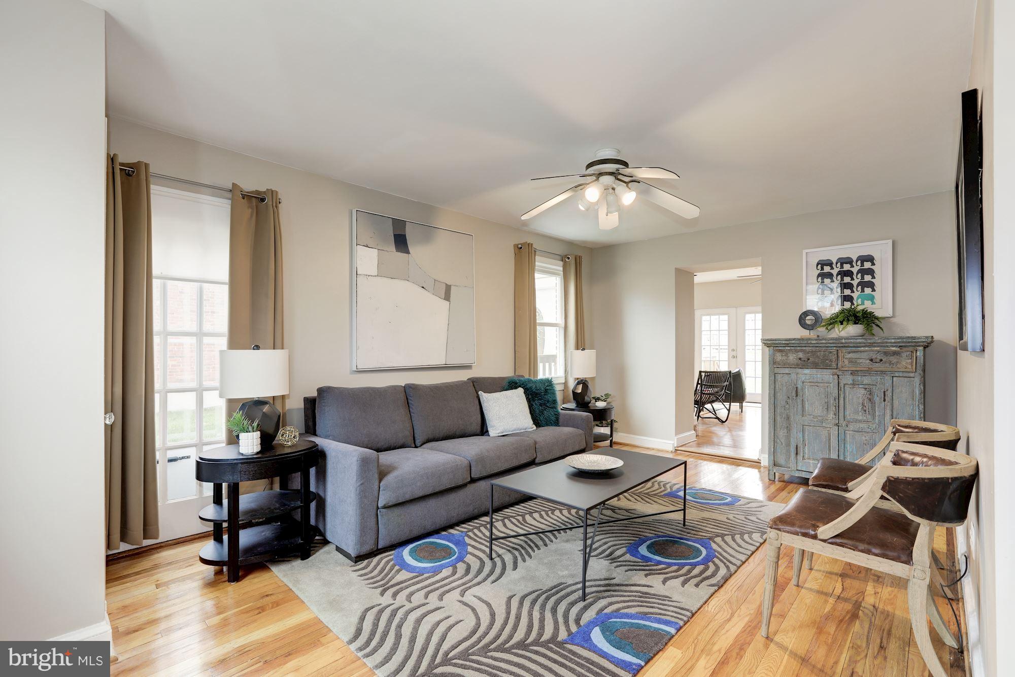 10007 Raynor Road Silver Spring, MD 20901 - Photo 4 of 23 Living Room