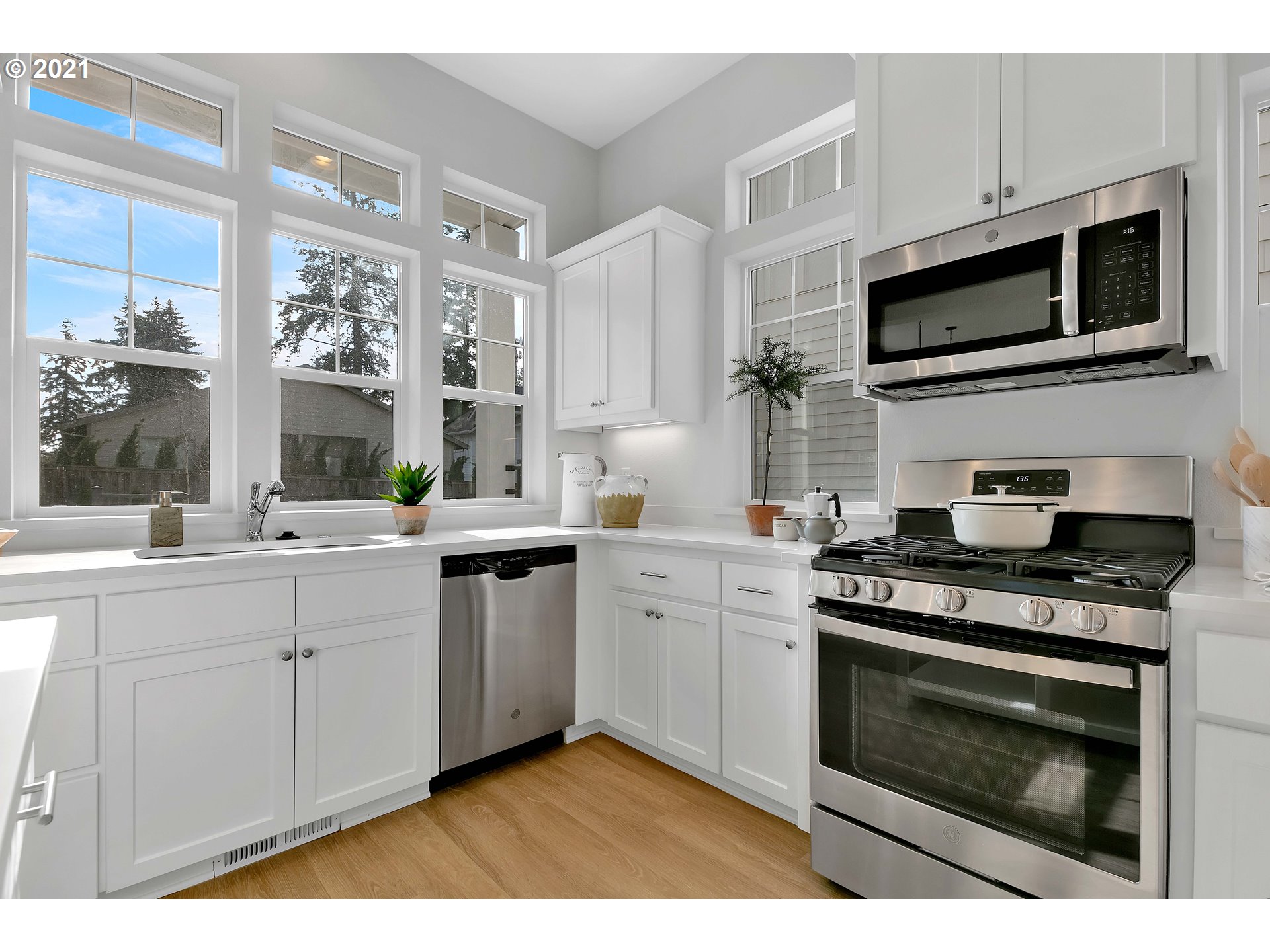 30778 Southwest Fir Avenue Wilsonville, OR 97070 - Photo 14 of 27