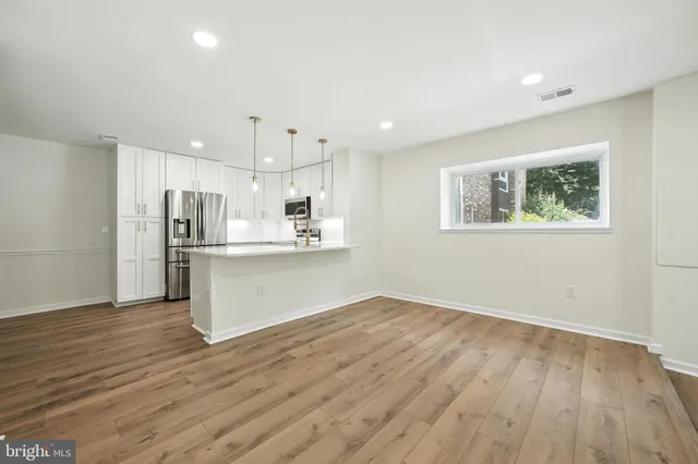 $474,950 | 3814 Persimmon Circle, Fairfax, VA 22031