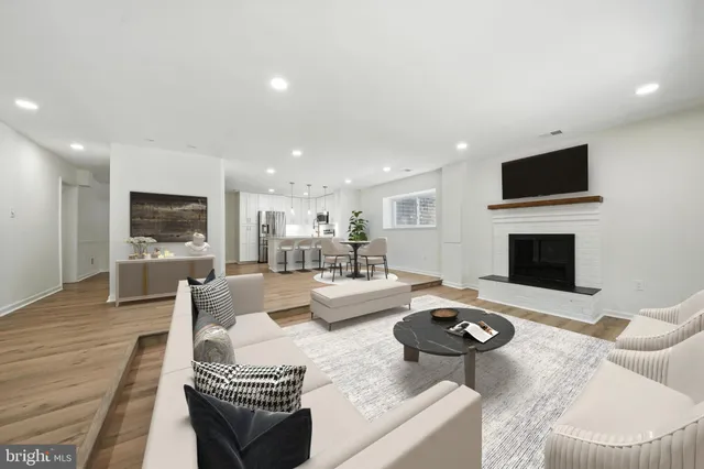 $474,950 | 3814 Persimmon Circle, Fairfax, VA 22031