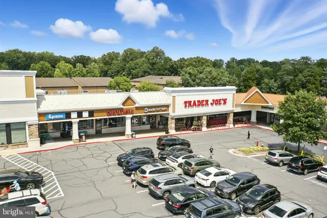 $474,950 | 3814 Persimmon Circle, Fairfax, VA 22031