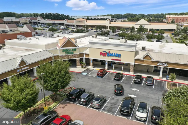 $474,950 | 3814 Persimmon Circle, Fairfax, VA 22031