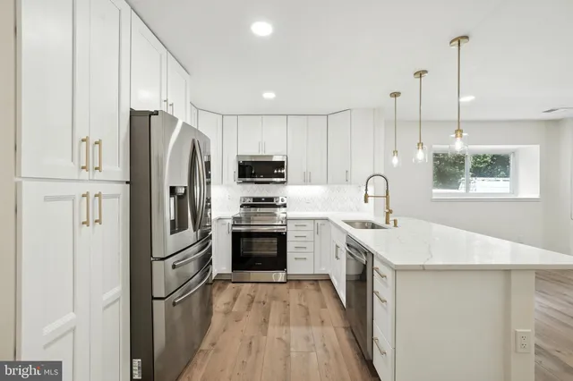 $474,950 | 3814 Persimmon Circle, Fairfax, VA 22031