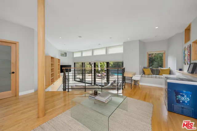 $12,950 | 4108 Murietta Avenue, Sherman Oaks, CA 91423