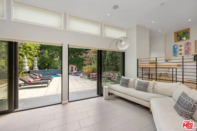 $12,950 | 4108 Murietta Avenue, Sherman Oaks, CA 91423