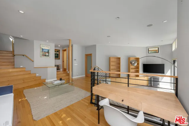 $12,950 | 4108 Murietta Avenue, Sherman Oaks, CA 91423