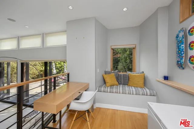 $12,950 | 4108 Murietta Avenue, Sherman Oaks, CA 91423