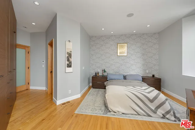 $12,950 | 4108 Murietta Avenue, Sherman Oaks, CA 91423