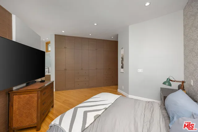 $12,950 | 4108 Murietta Avenue, Sherman Oaks, CA 91423