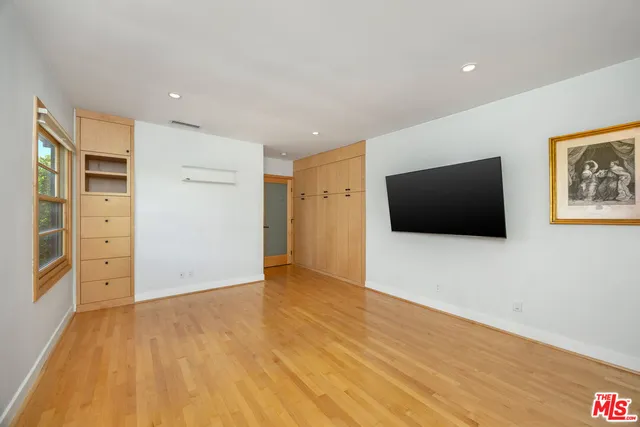 $12,950 | 4108 Murietta Avenue, Sherman Oaks, CA 91423