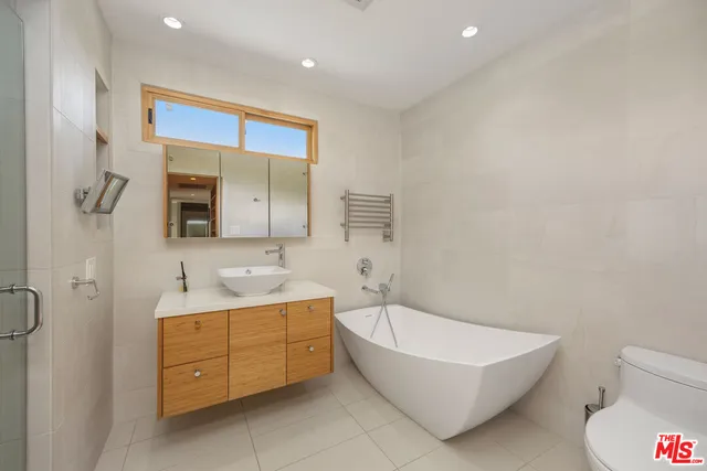 $12,950 | 4108 Murietta Avenue, Sherman Oaks, CA 91423