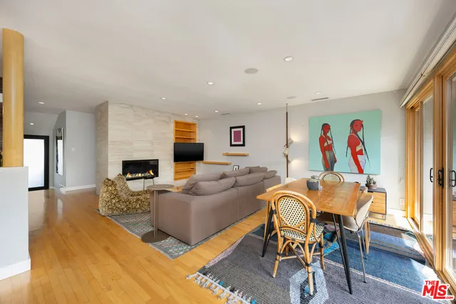 $12,950 | 4108 Murietta Avenue, Sherman Oaks, CA 91423