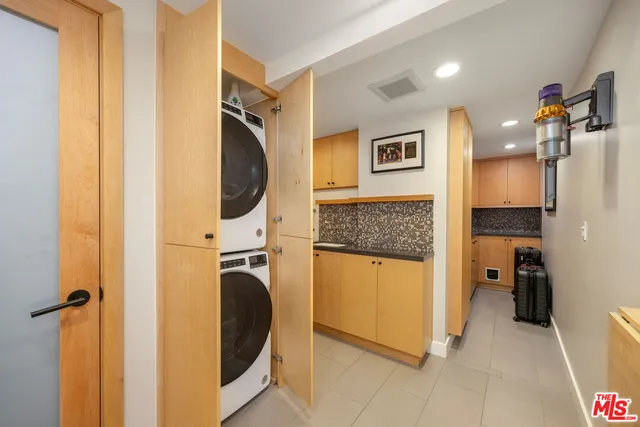 $12,950 | 4108 Murietta Avenue, Sherman Oaks, CA 91423