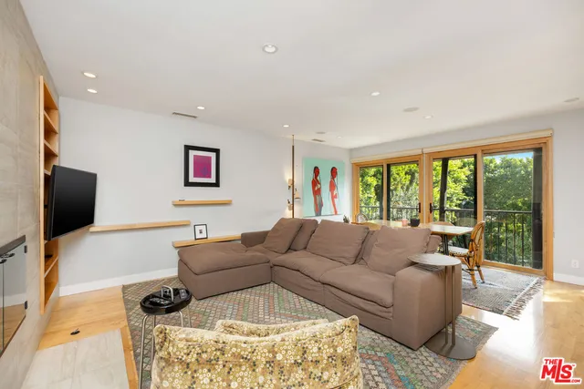 $12,950 | 4108 Murietta Avenue, Sherman Oaks, CA 91423