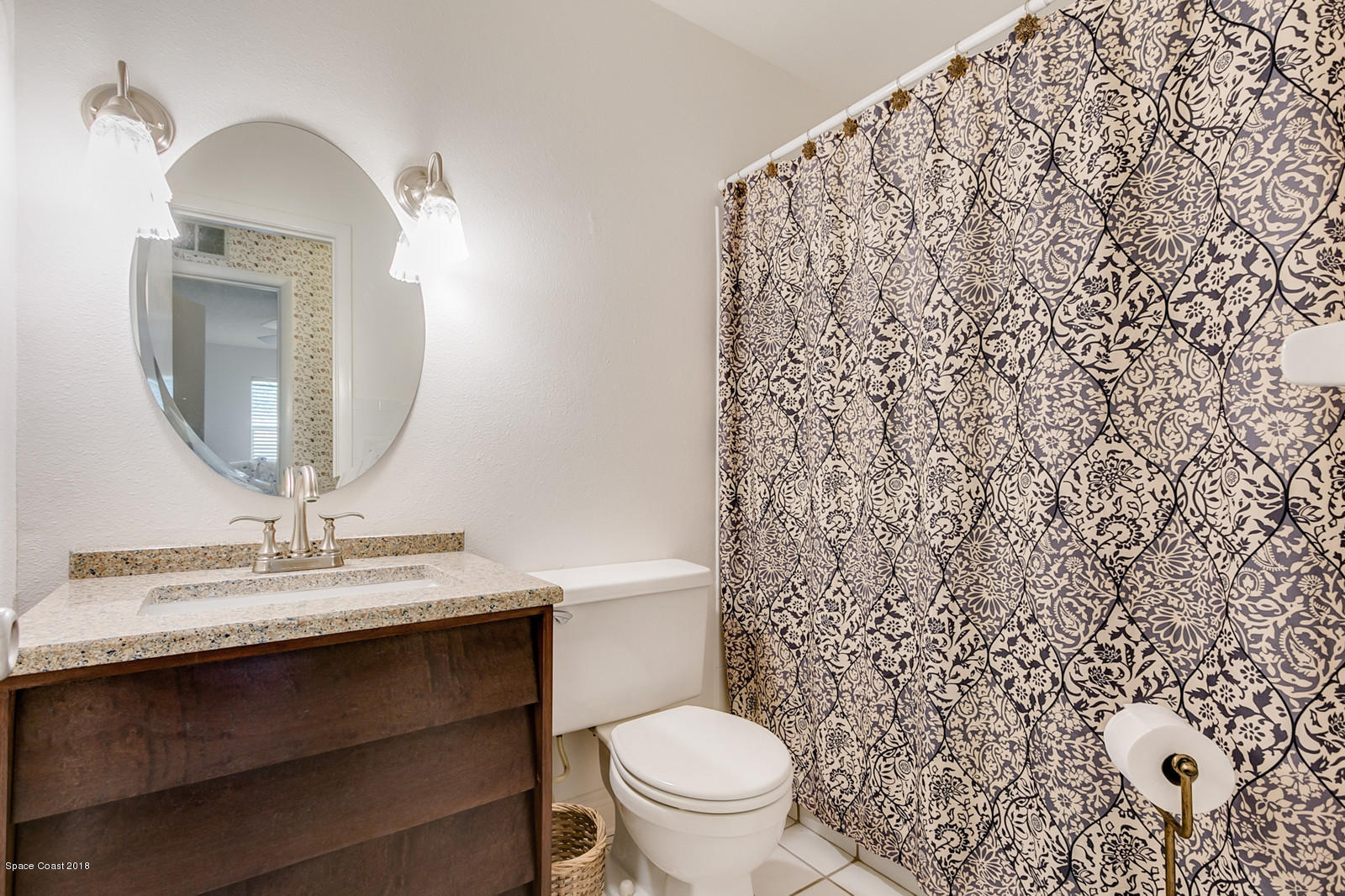 2775 Pembroke Road Melbourne, FL 32935 - Photo 17 of 27 Bathroom 2