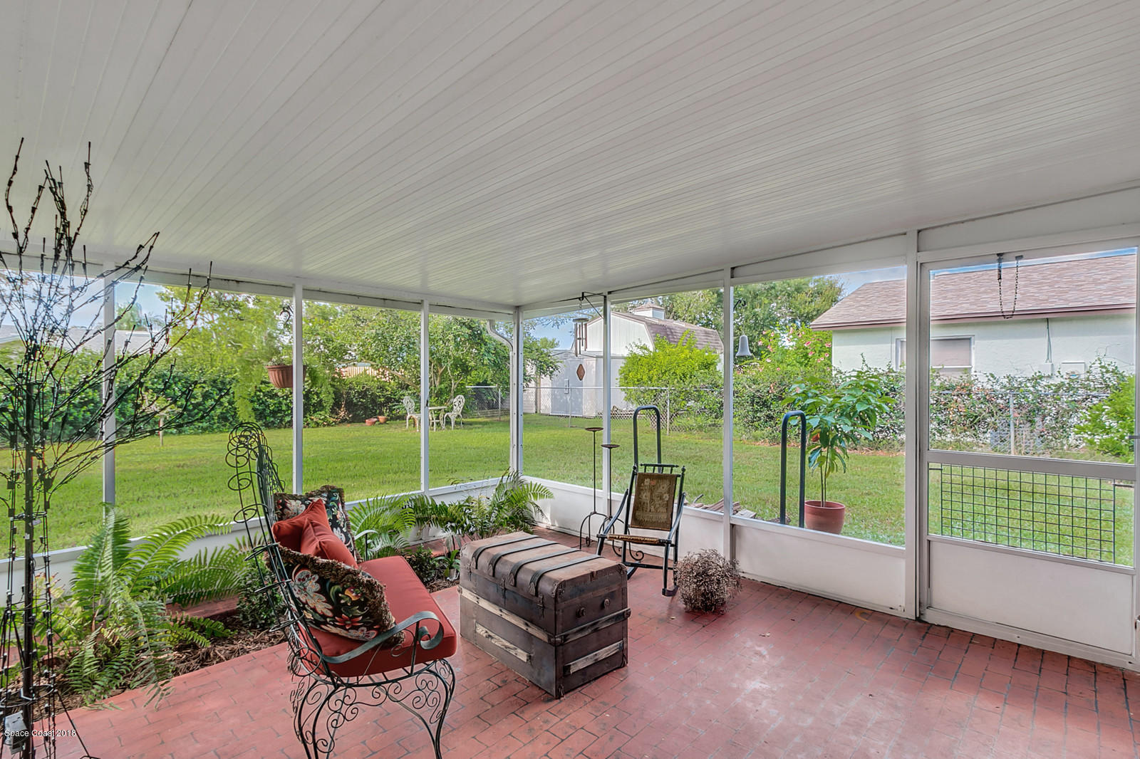 2775 Pembroke Road Melbourne, FL 32935 - Photo 20 of 27 Screend Porch