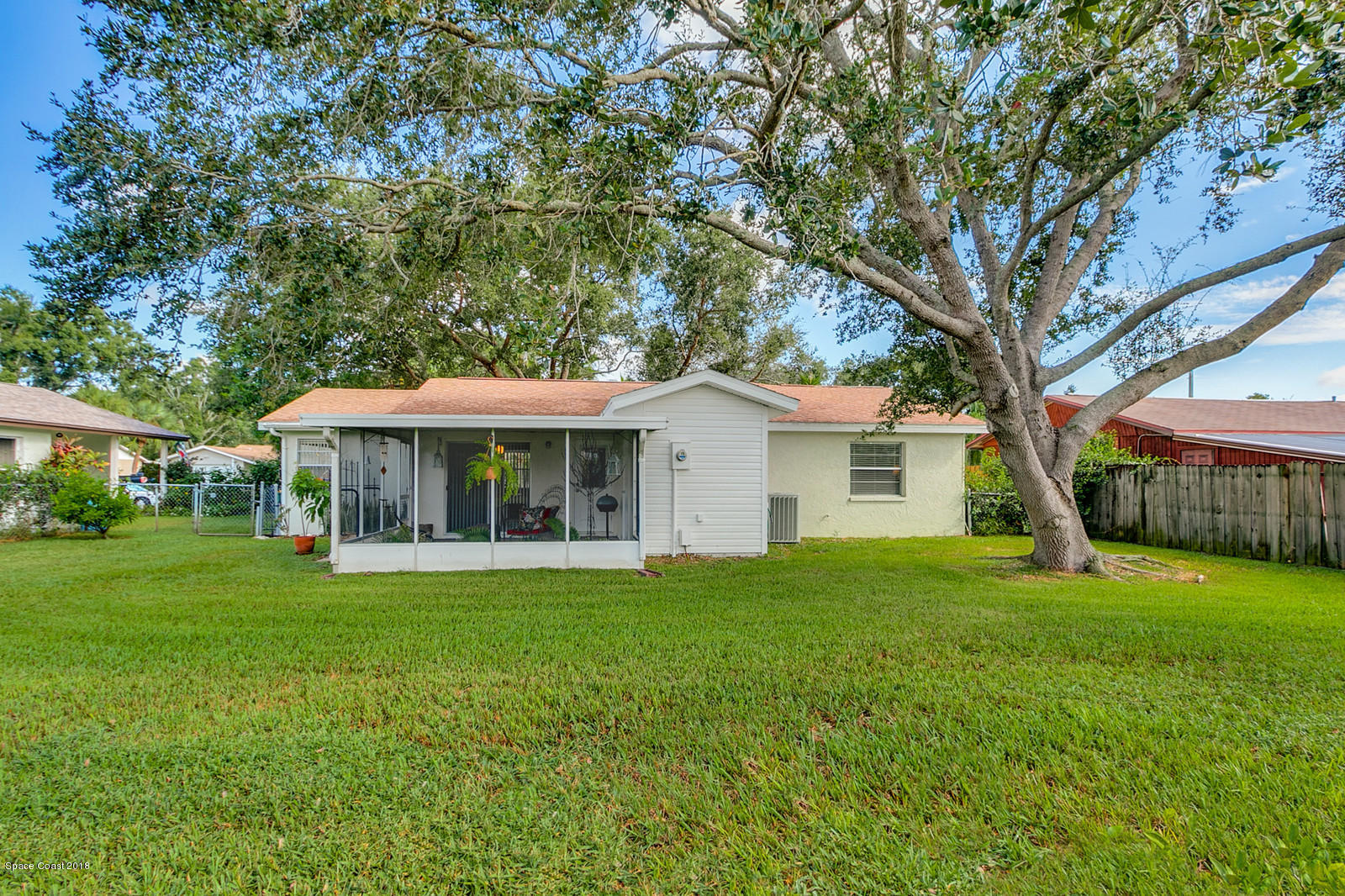 2775 Pembroke Road Melbourne, FL 32935 - Photo 23 of 27 Back of Home