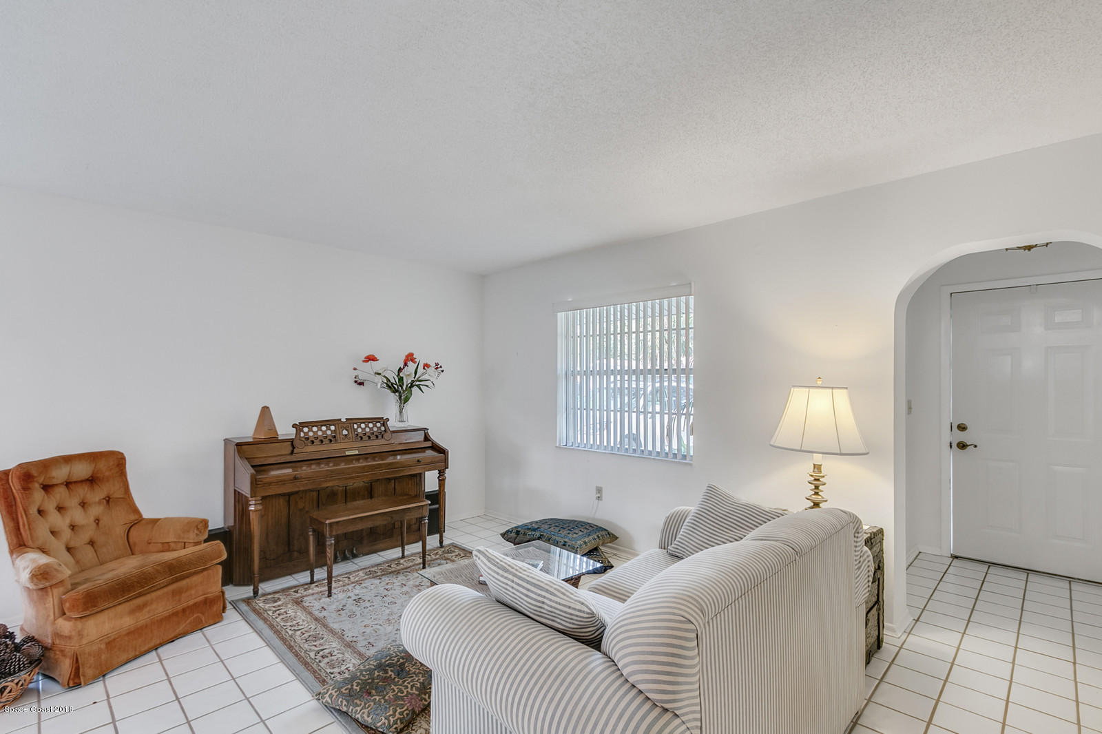 2775 Pembroke Road Melbourne, FL 32935 - Photo 6 of 27 Living Room