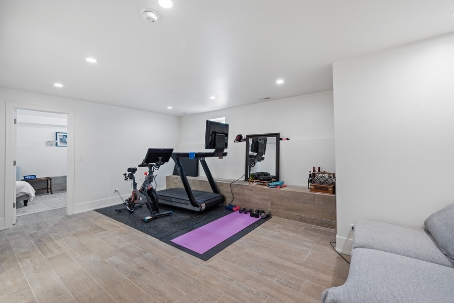 1226 West Draper Street Chicago, IL 60614 - Photo 19 of 28 a view of a room with gym equipment