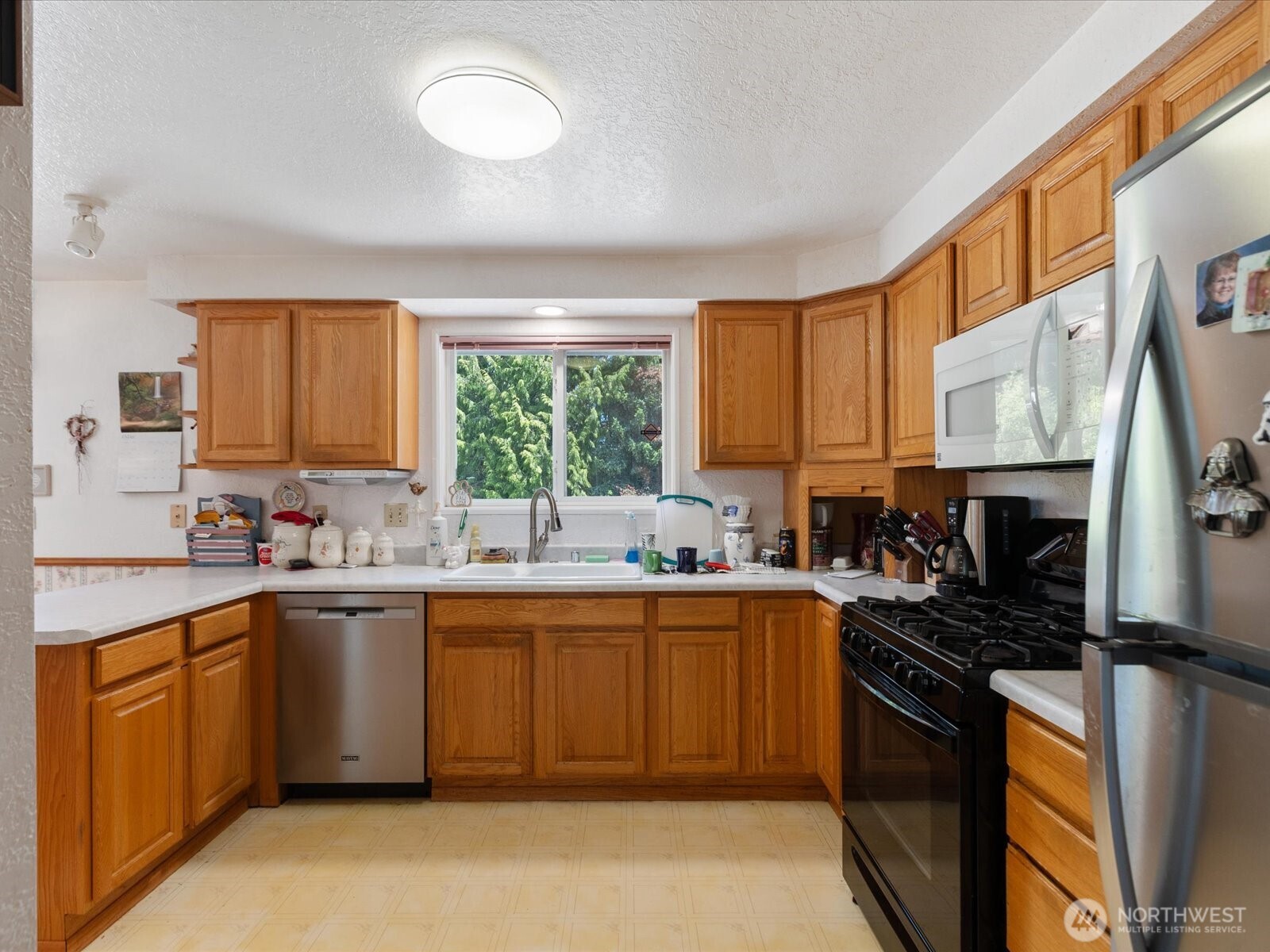17417 29th Drive Southeast Bothell, WA 98012 - Photo 9 of 40 Gallery Image 9