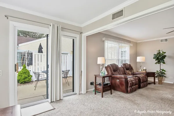 $279,900 | 7201 Hastings Circle, Unit 332, Fox Lake, IL 60020