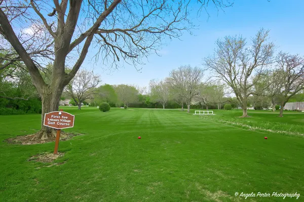 $279,900 | 7201 Hastings Circle, Unit 332, Fox Lake, IL 60020