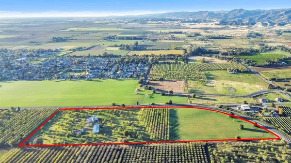 $1,149,000 | 25752 State Highway, Esparto, CA 95627