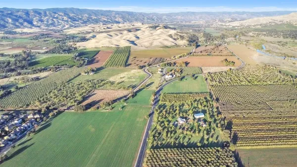 $1,149,000 | 25752 State Highway, Esparto, CA 95627