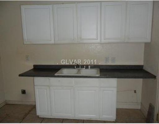 246 West Basic Road Henderson, NV 89015 - Photo 5 of 11 Kitchen.